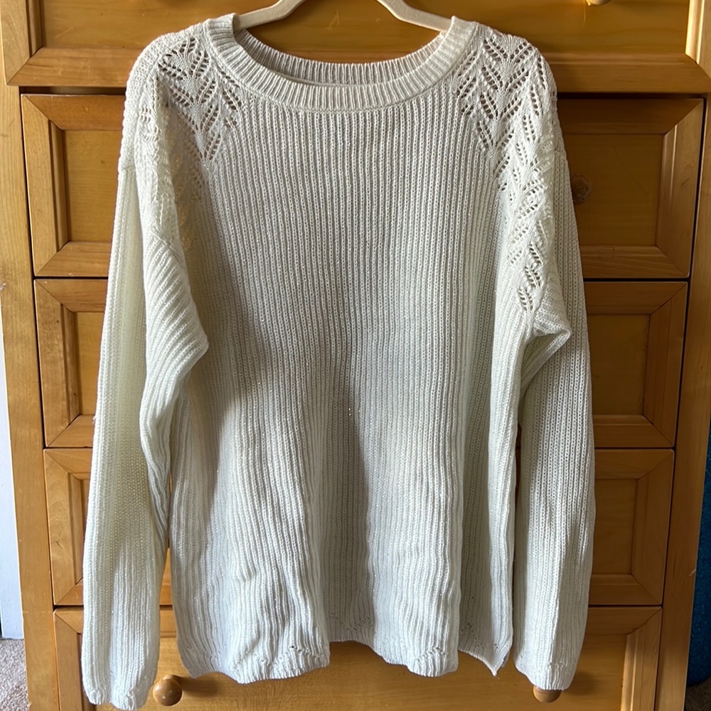 St. John’s Bay Sweater. XL